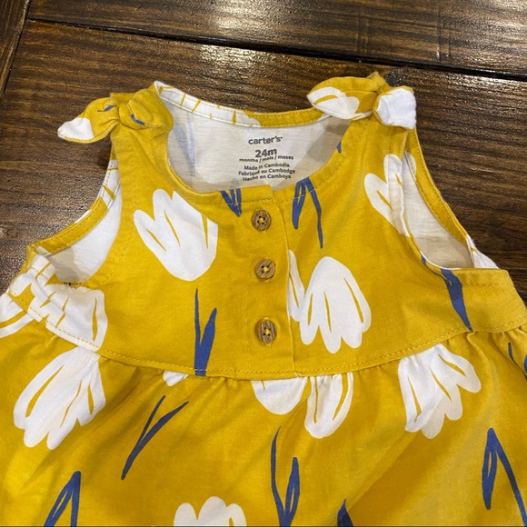 Girls 24 month Carter’s Romper - Picture 2 of 4